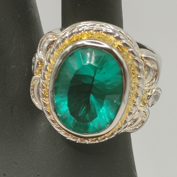 Sterling Silver 925 Ornate Multi-Faceted Lab Created Emerald Ring Size 8 - Picture 1 of 10